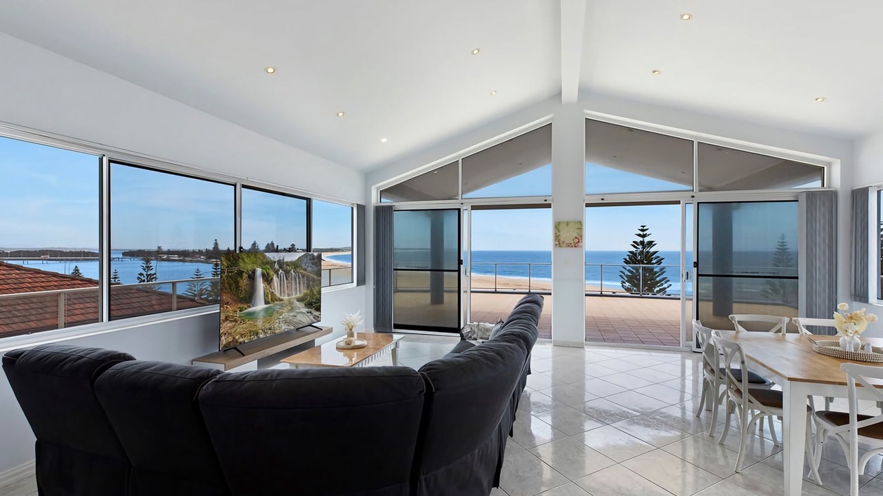 Photo of Livingroom in The Entrance
