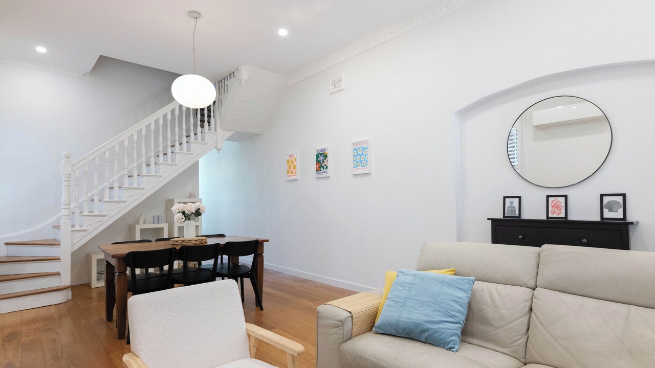 Photo of Livingroom in Newtown