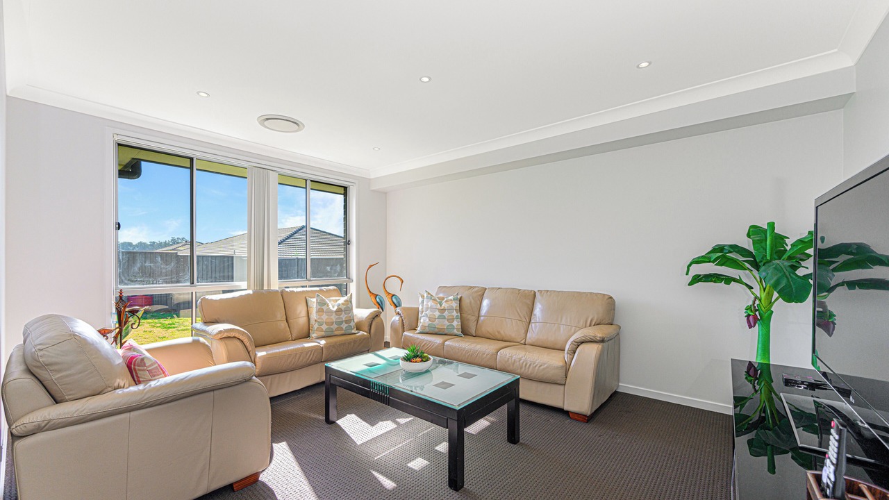 Photo of Livingroom in Jordan Springs