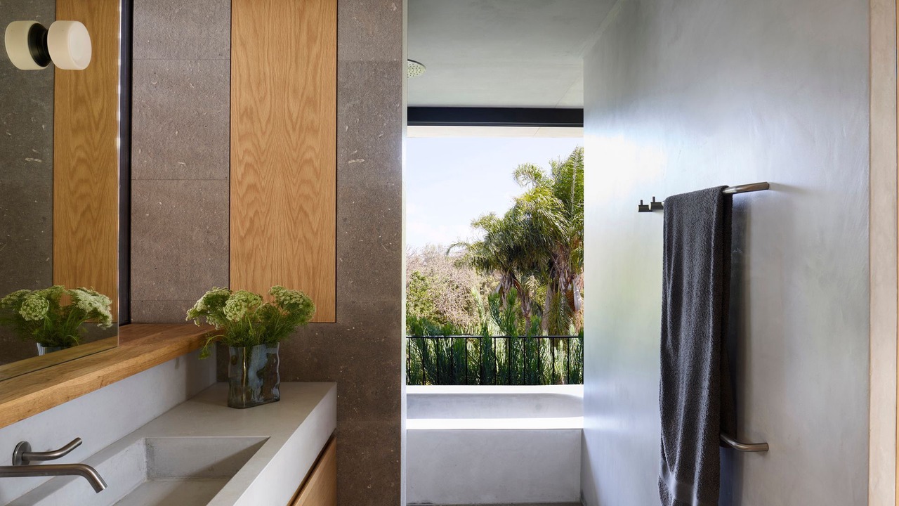 Photo of Bathroom in Clovelly