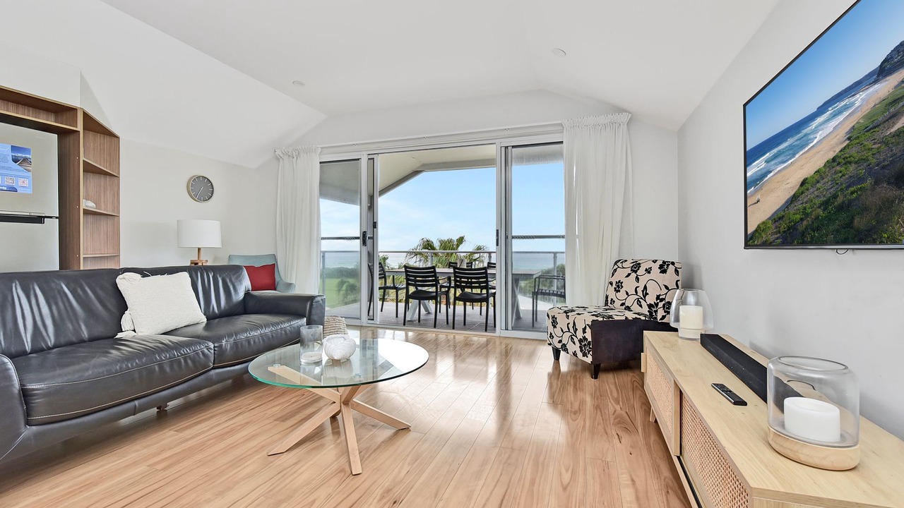 Photo of Livingroom in Caves Beach