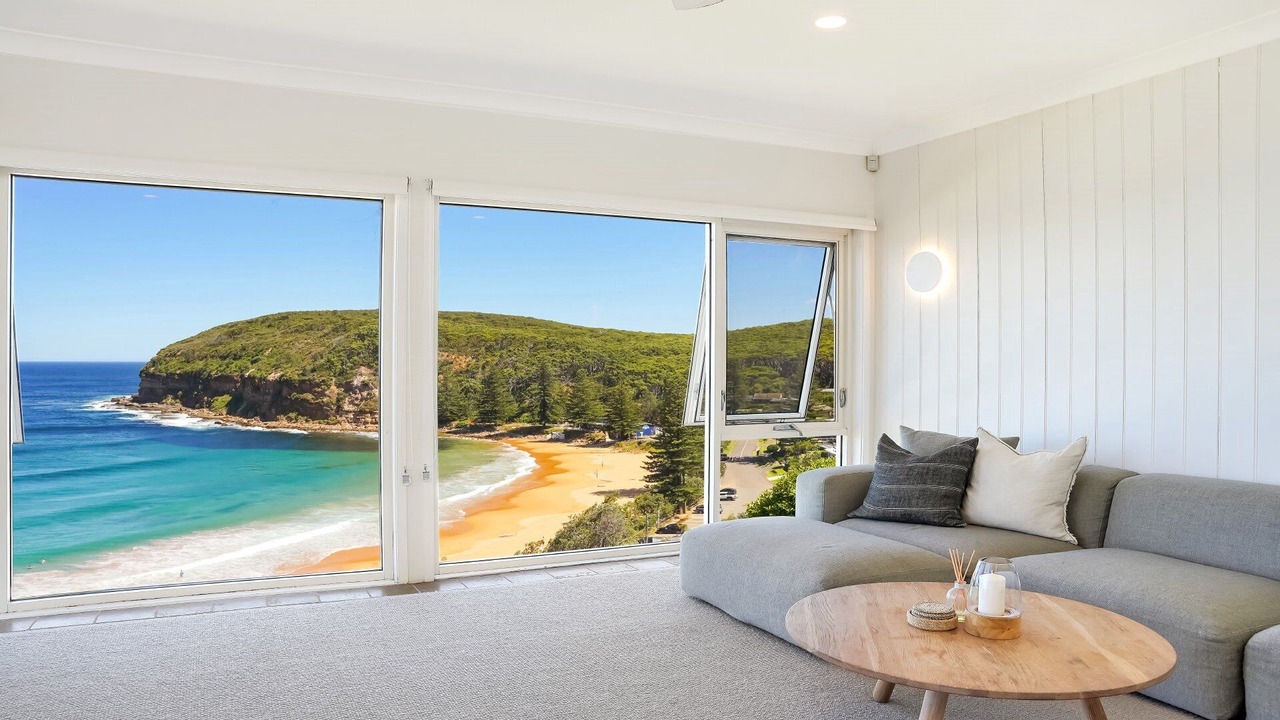 Photo of Livingroom in Macmasters Beach
