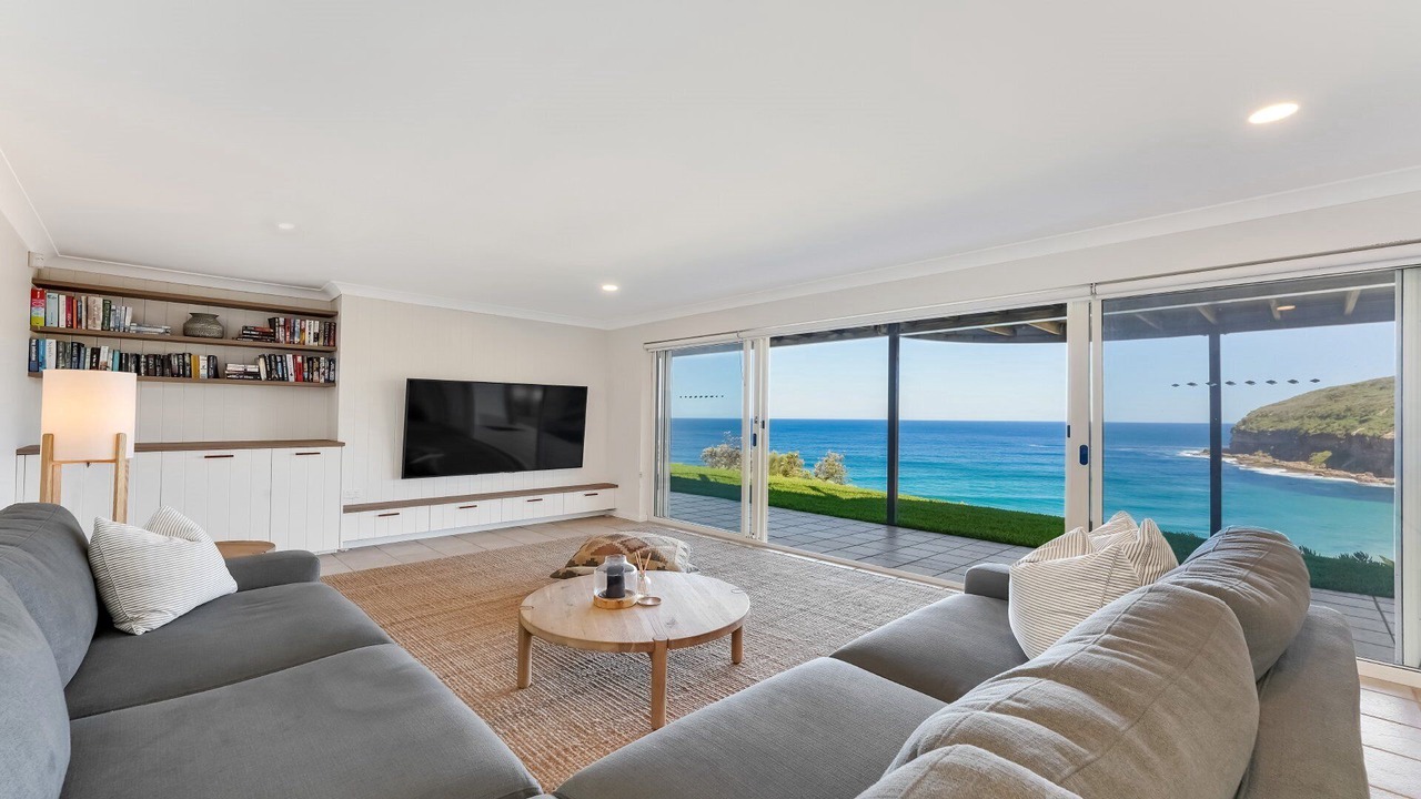 Photo of Livingroom in Macmasters Beach