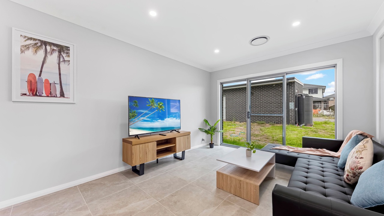 Photo of Livingroom in Austral