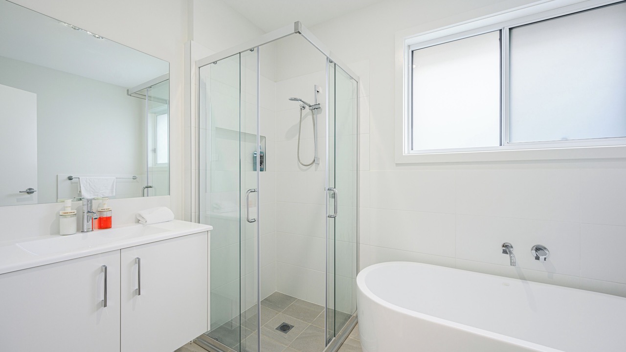 Photo of Bathroom in Denham Court