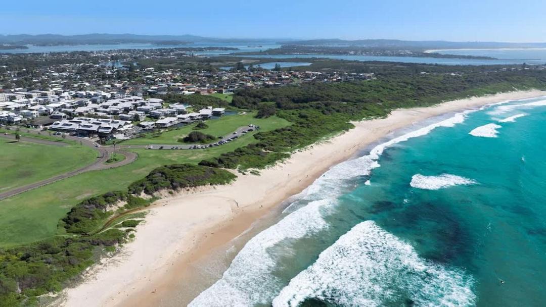 Photo of Others in Caves Beach