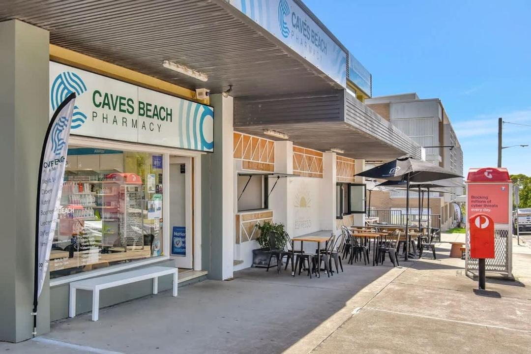 Photo of Others in Caves Beach