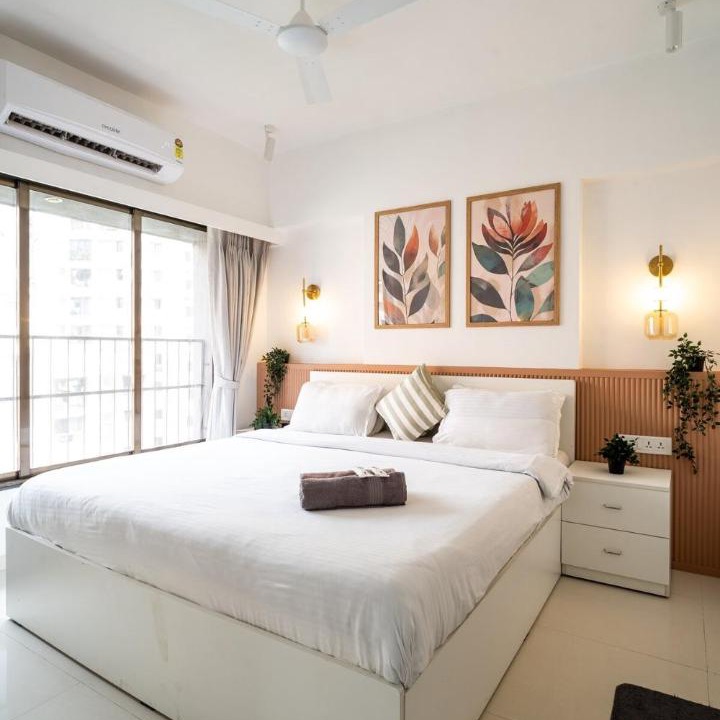 Photo of Bedroom in Pali Hill