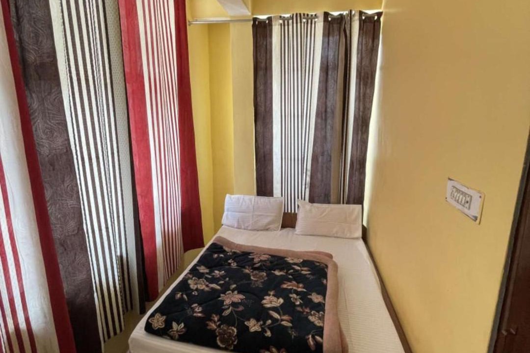 Photo of Bedroom in Pipalkoti