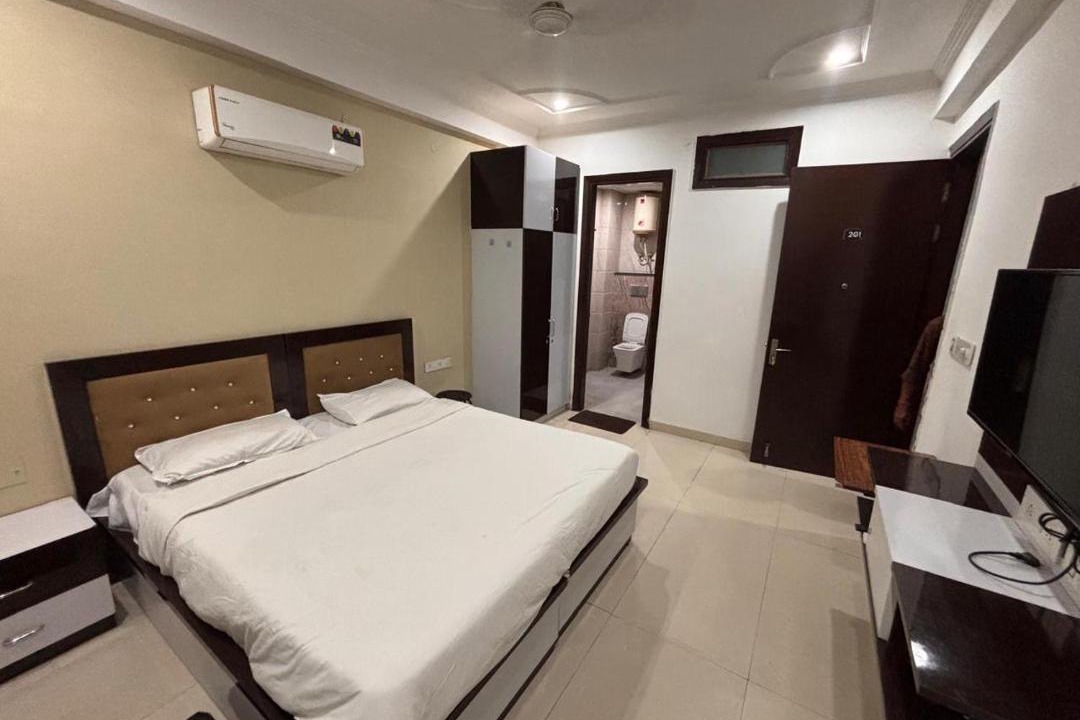 Photo of Bedroom in Sector 51