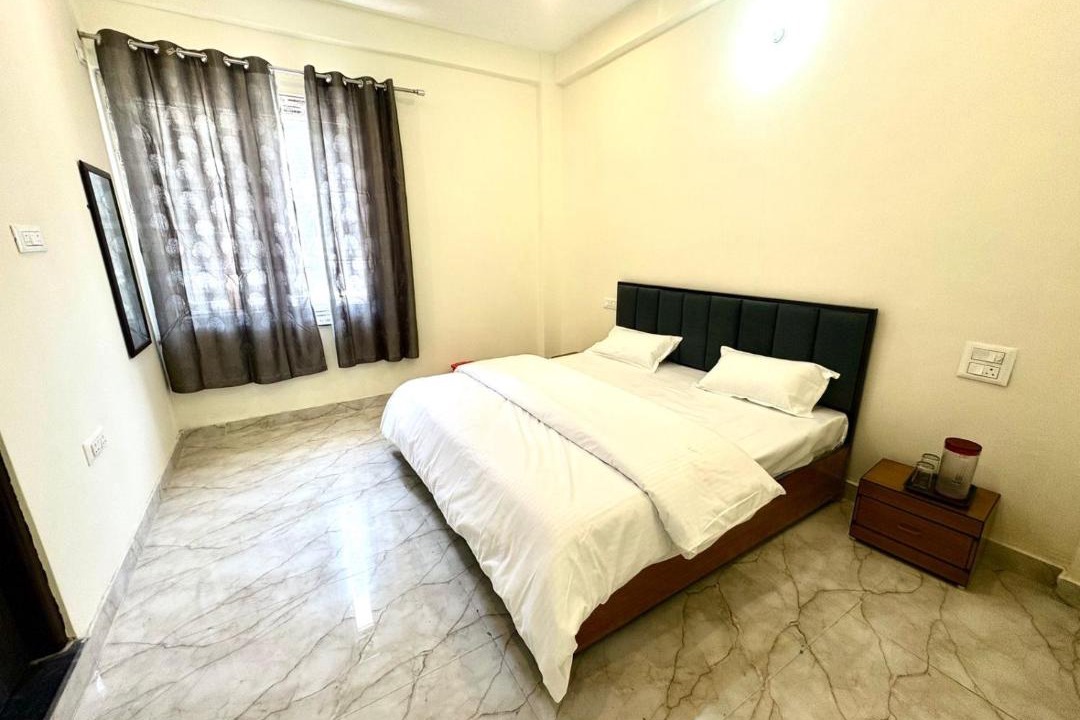 Photo of Bedroom in Narainkoti