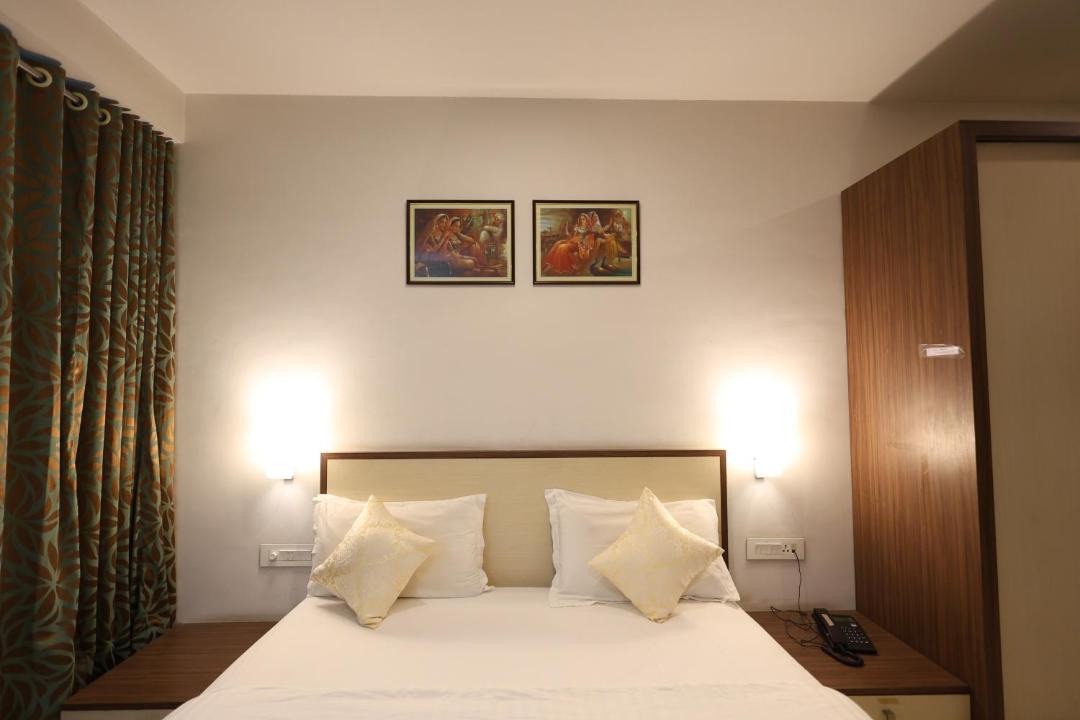 Photo of Bedroom in Rajkot