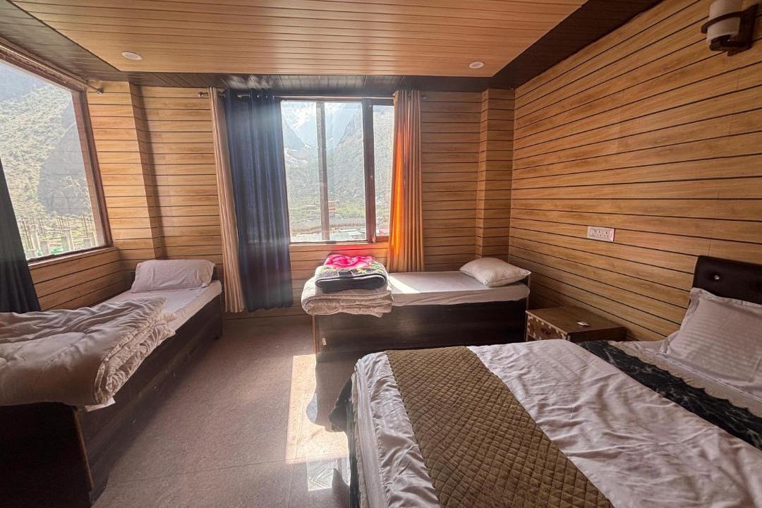 Photo of Bedroom in Badrinath