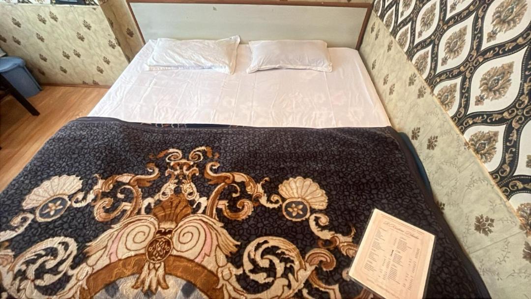 Photo of Bedroom in Dal Lake