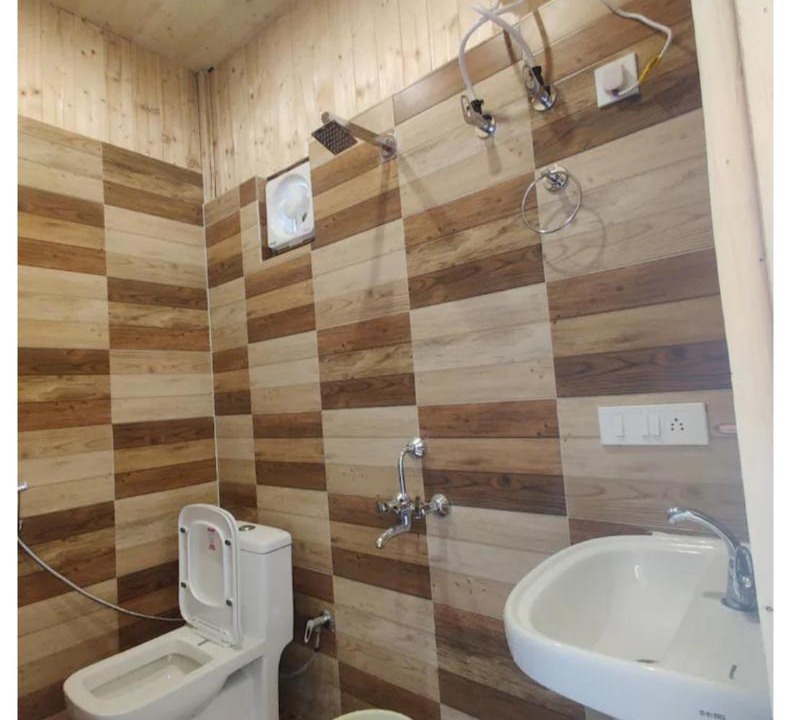 Photo of Bathroom in Karnaprayag