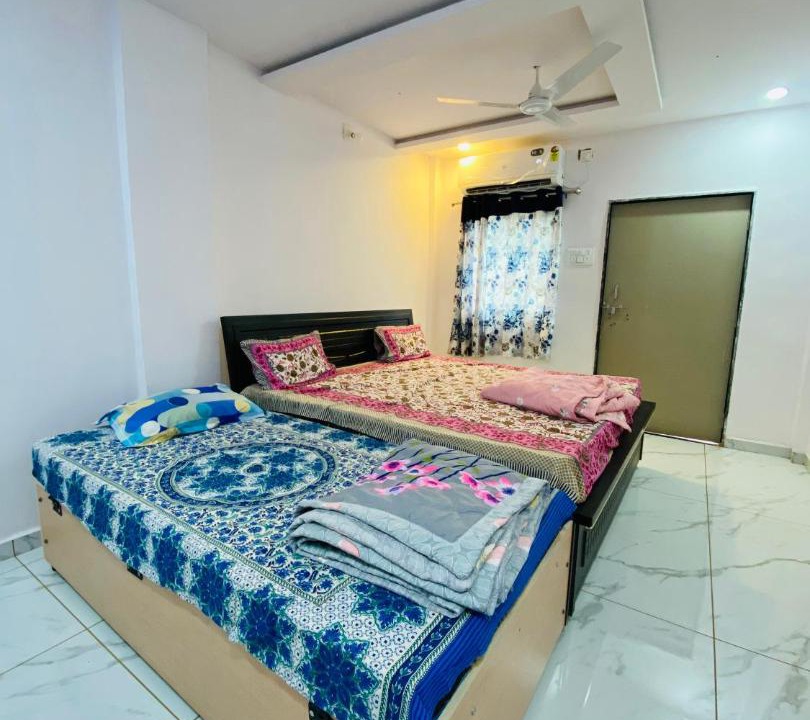 Photo of Bedroom in Rajpipla