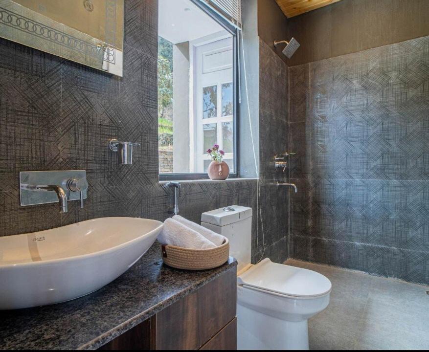 Photo of Bathroom in Mukteshwar