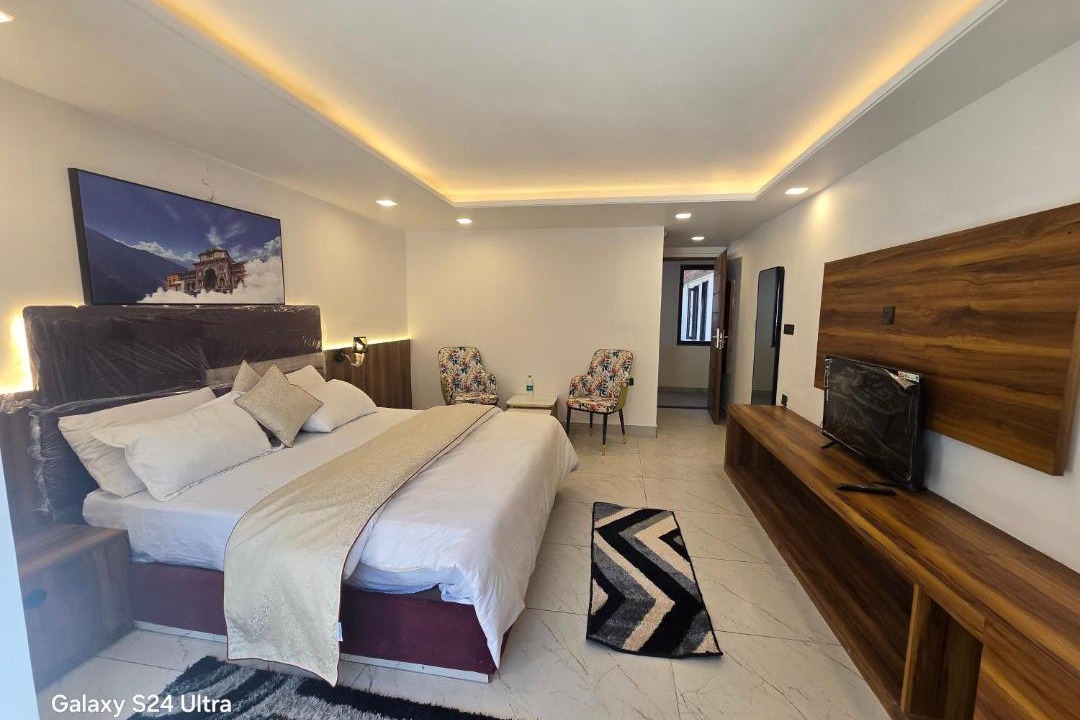 Photo of Bedroom in Badrinath