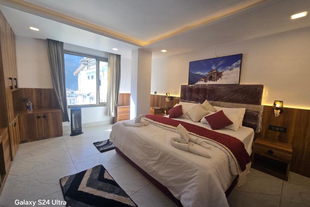 Photo of Bedroom in Badrinath