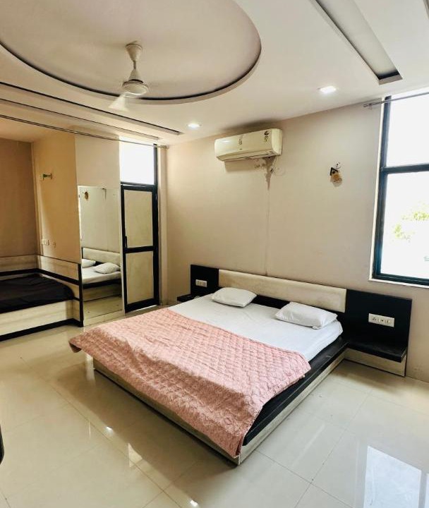 Photo of Bedroom in Malviya Nagar