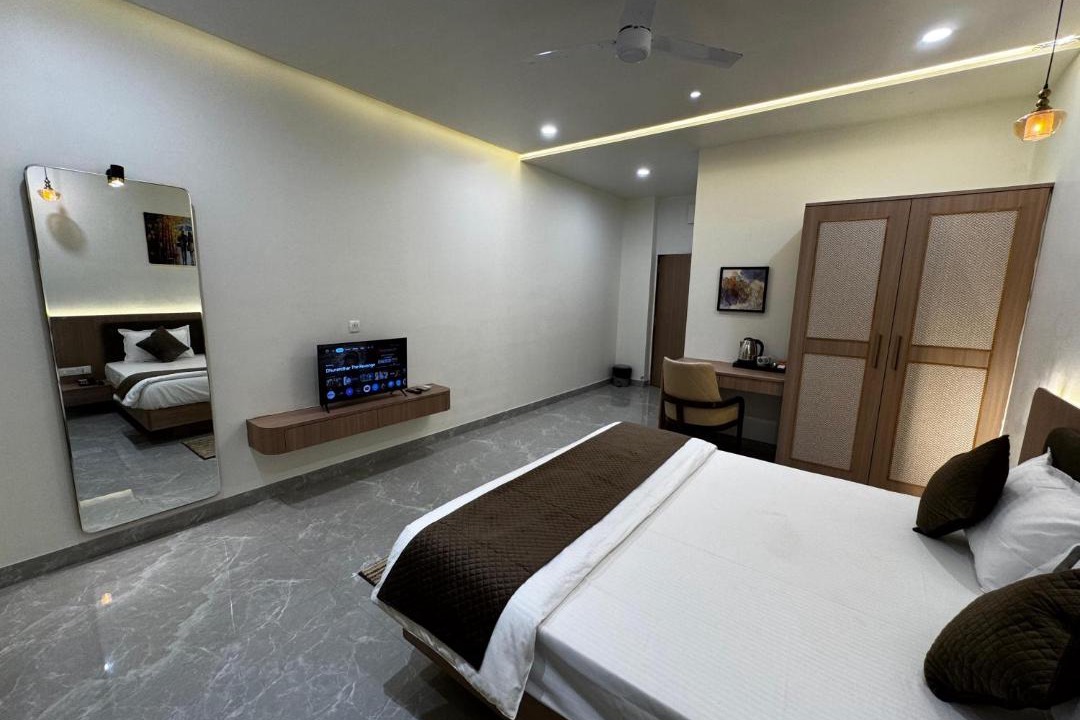 Photo of Bedroom in Pali