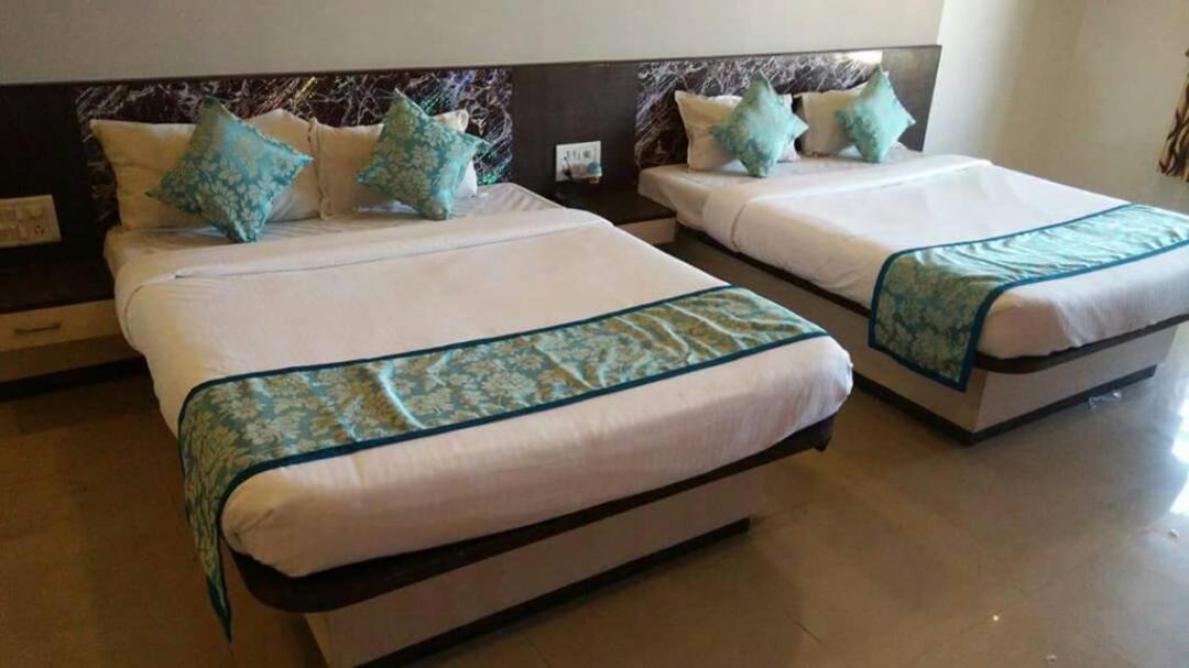 Photo of Bedroom in Mahabaleshwar