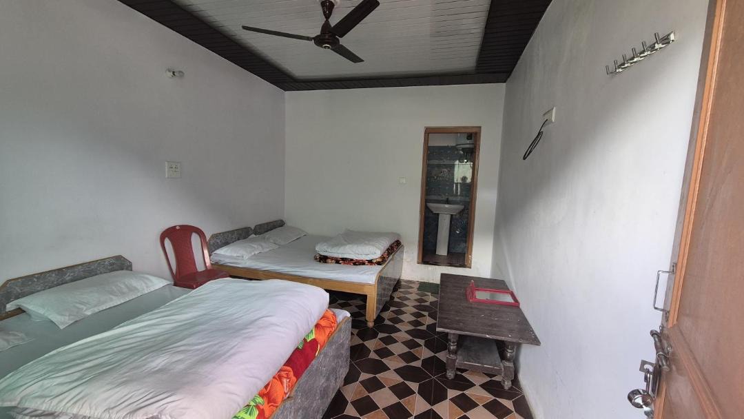 Photo of Bedroom in Narainkoti