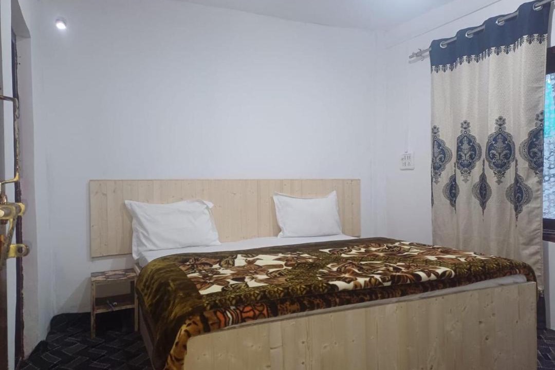 Photo of Bedroom in Pahalgam
