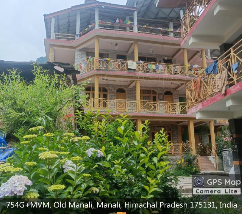 Photo of Others in Old Manali