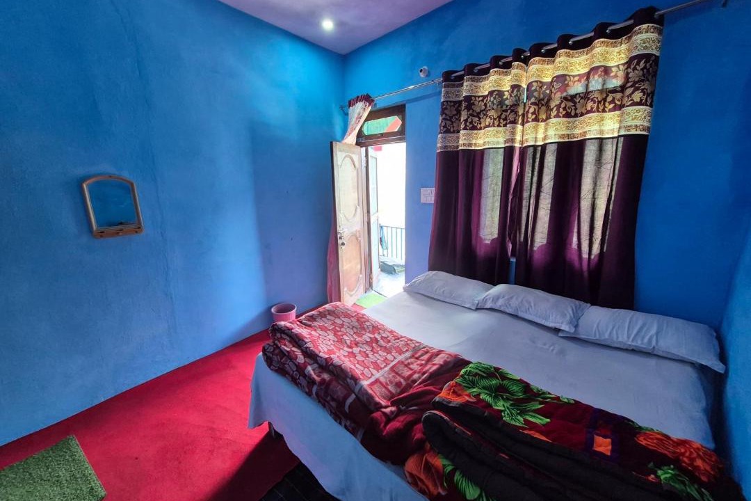 Photo of Bedroom in Narainkoti