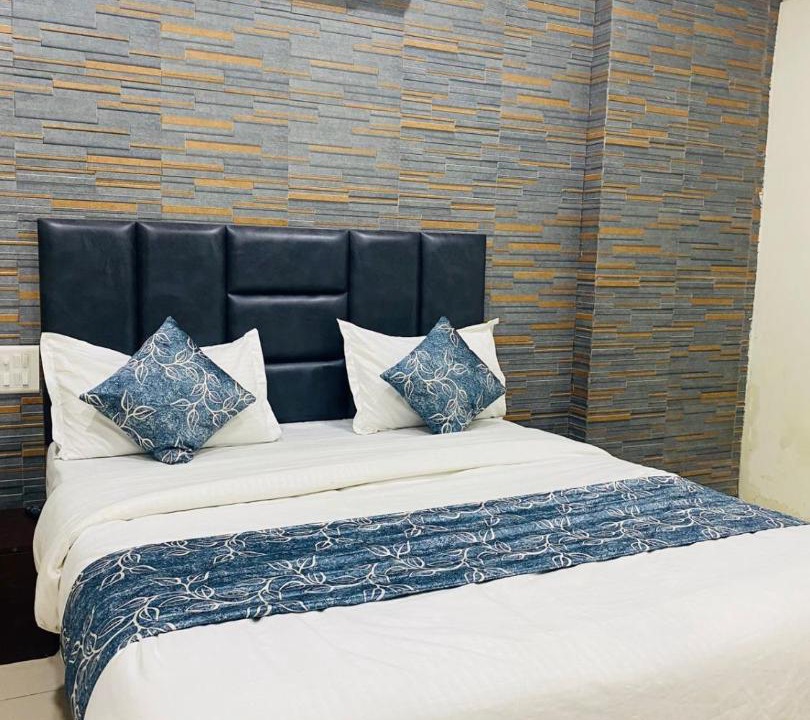 Photo of Bedroom in Ahmedabad City Centre