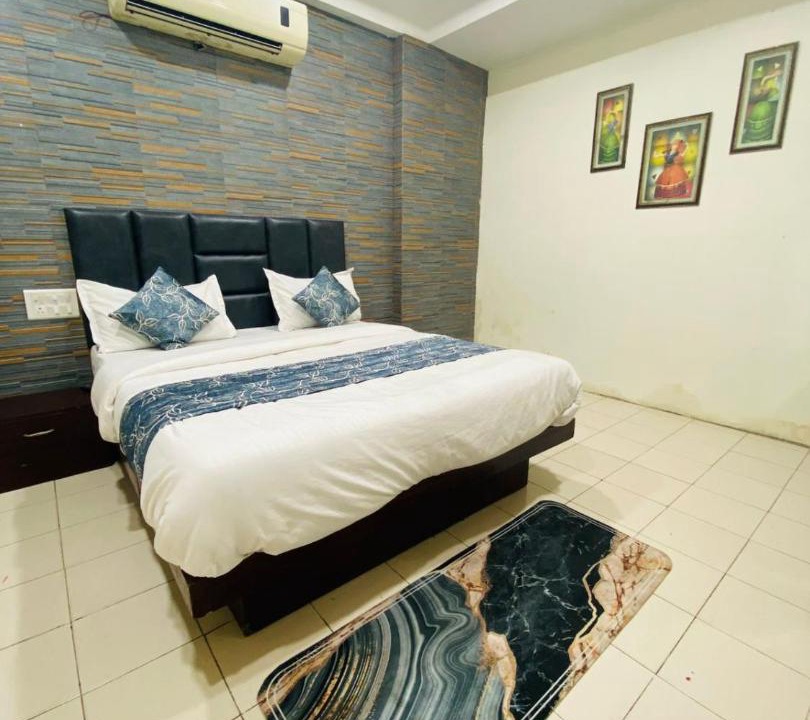 Photo of Bedroom in Ahmedabad City Centre
