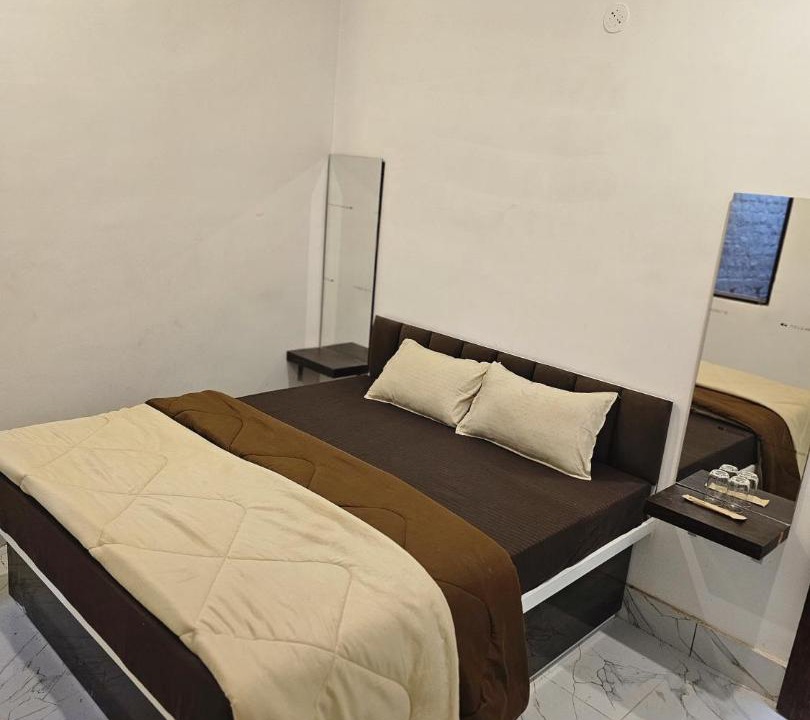 Photo of Bedroom in Deoghar