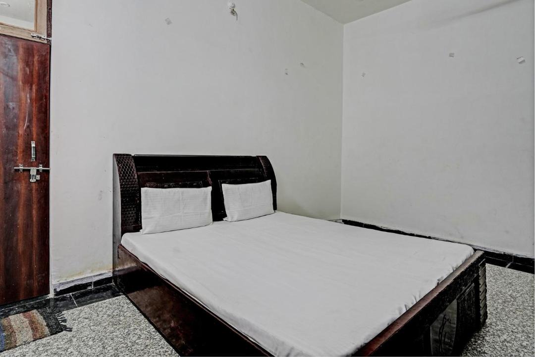 Photo of Bedroom in Hathras