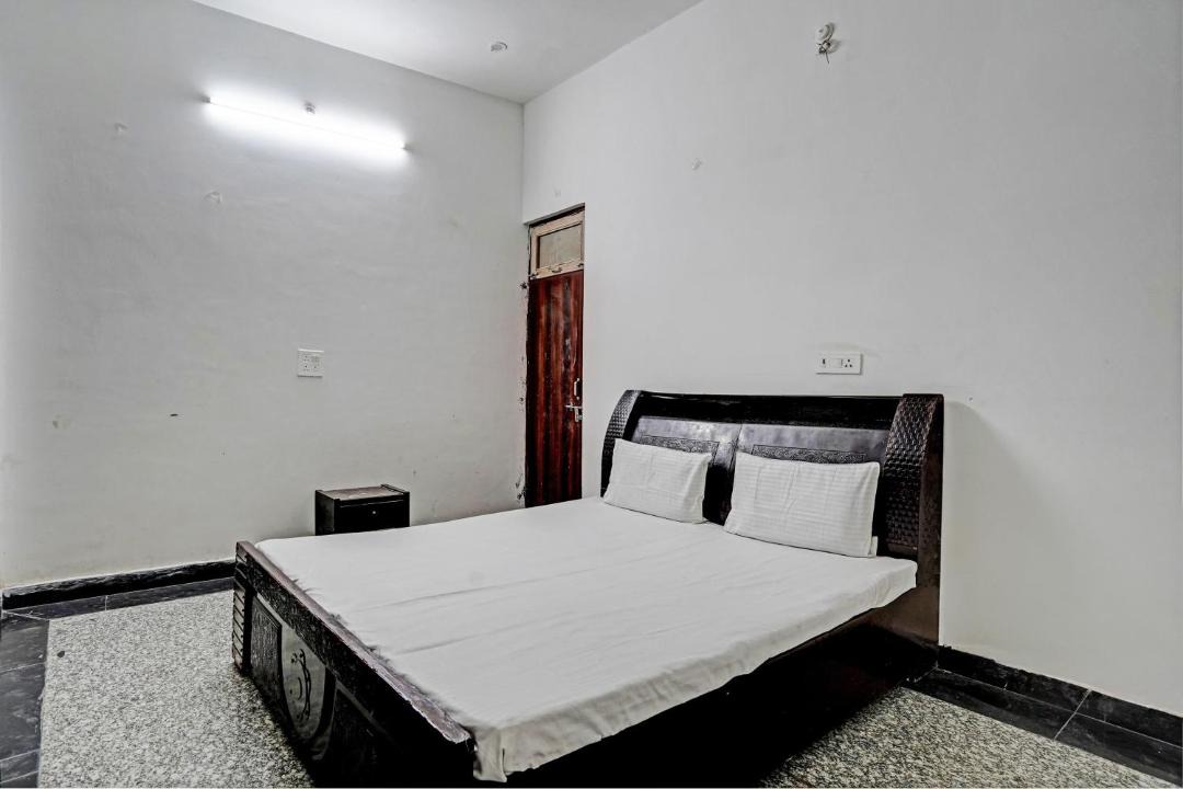 Photo of Bedroom in Hathras