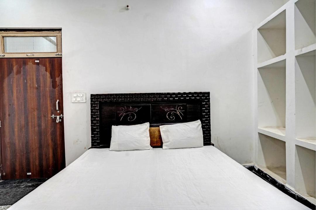 Photo of Bedroom in Hathras