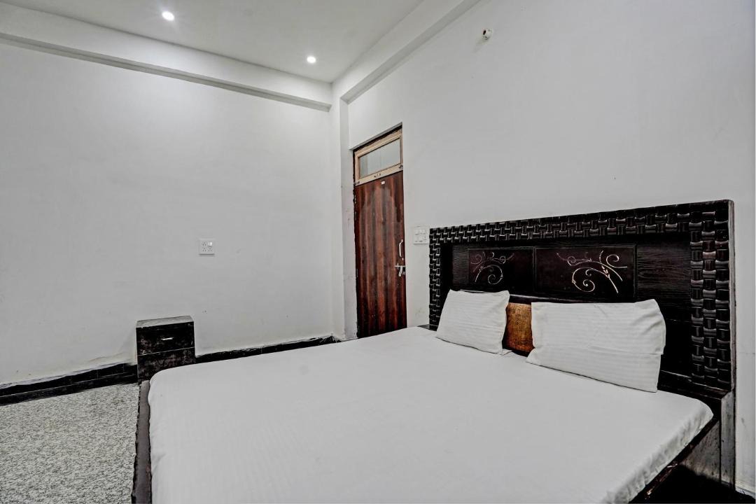 Photo of Bedroom in Hathras