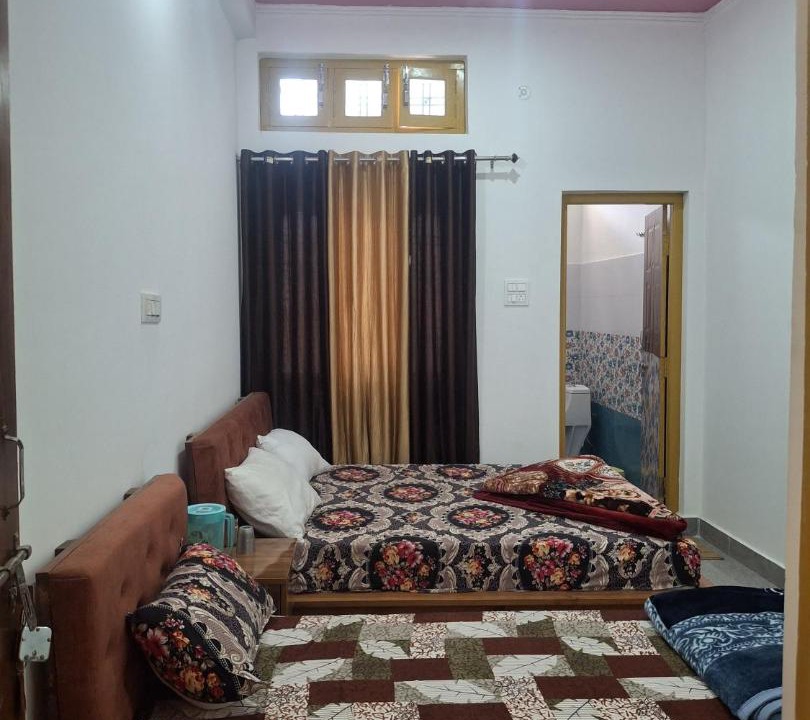 Photo of Bedroom in Uttarkashi