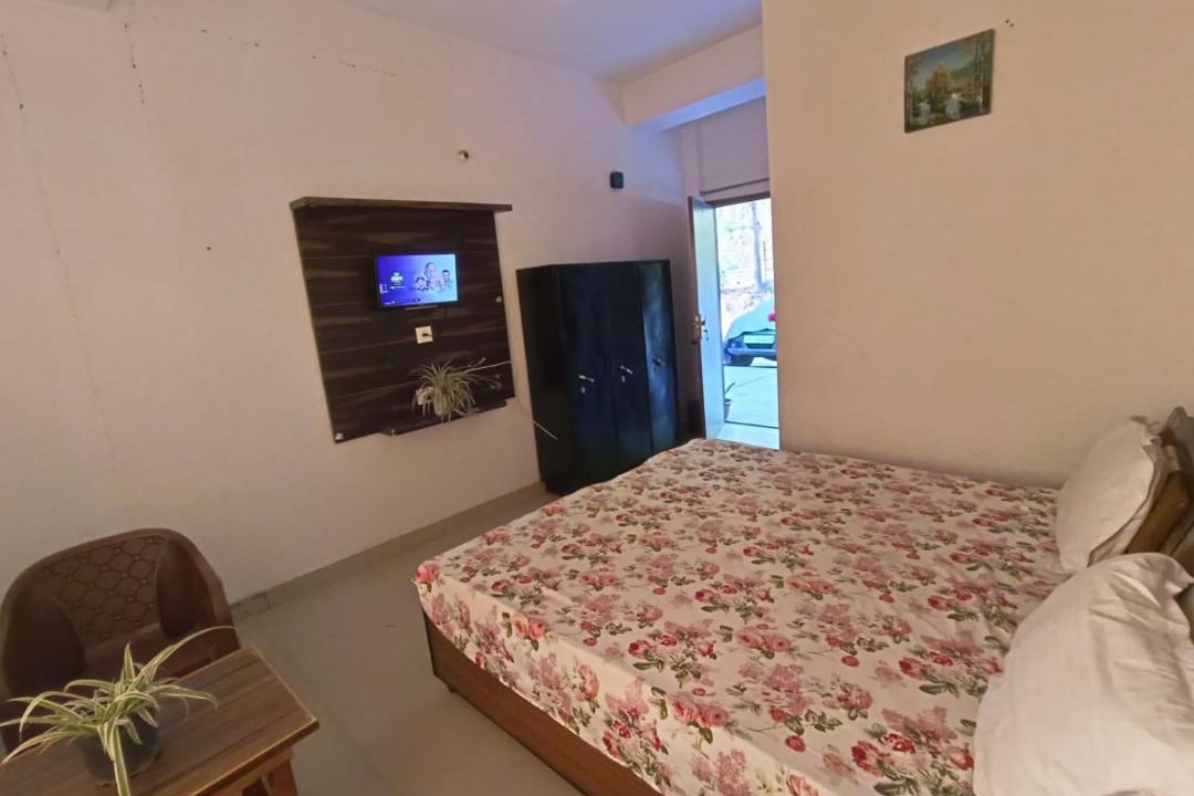 Photo of Bedroom in Kumarhatti