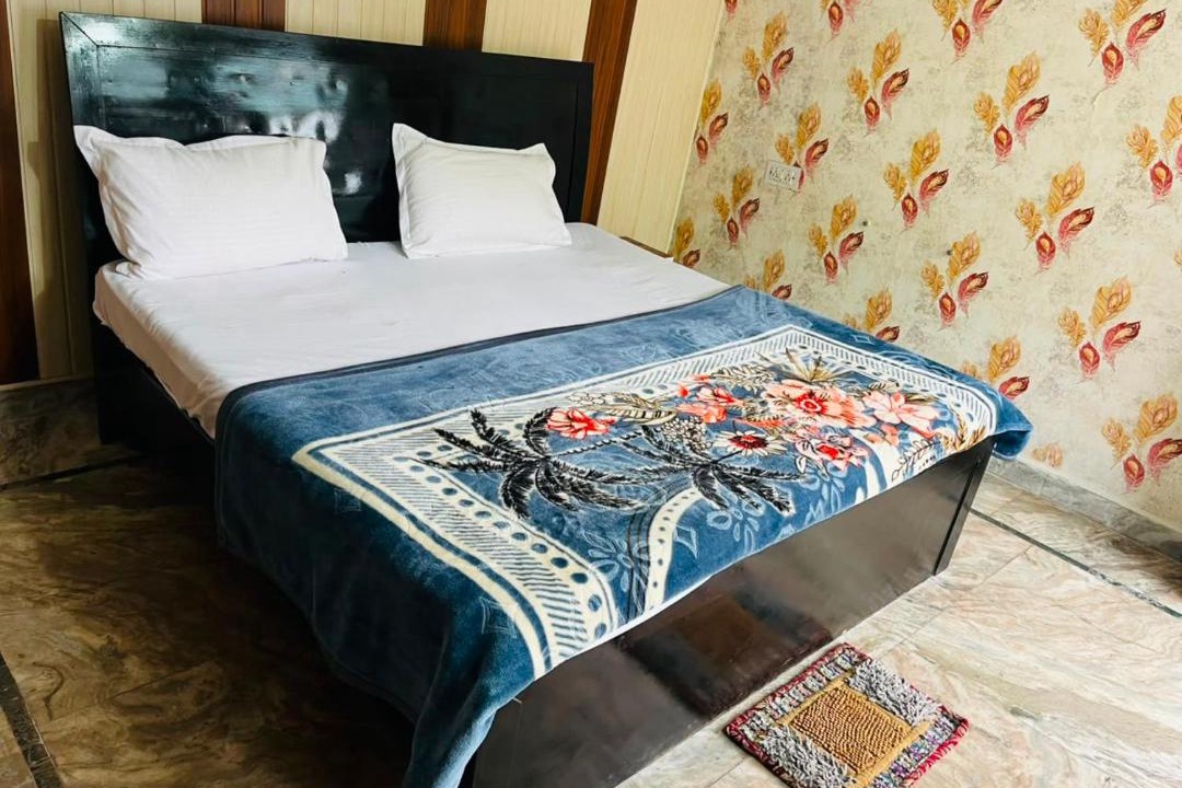 Photo of Bedroom in Kumarhatti