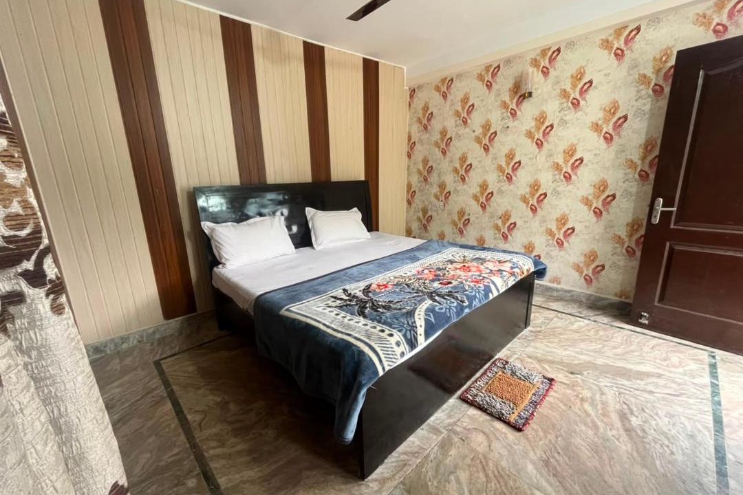 Photo of Bedroom in Kumarhatti