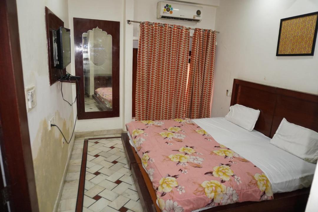 Photo of Bedroom in Sindhi Camp