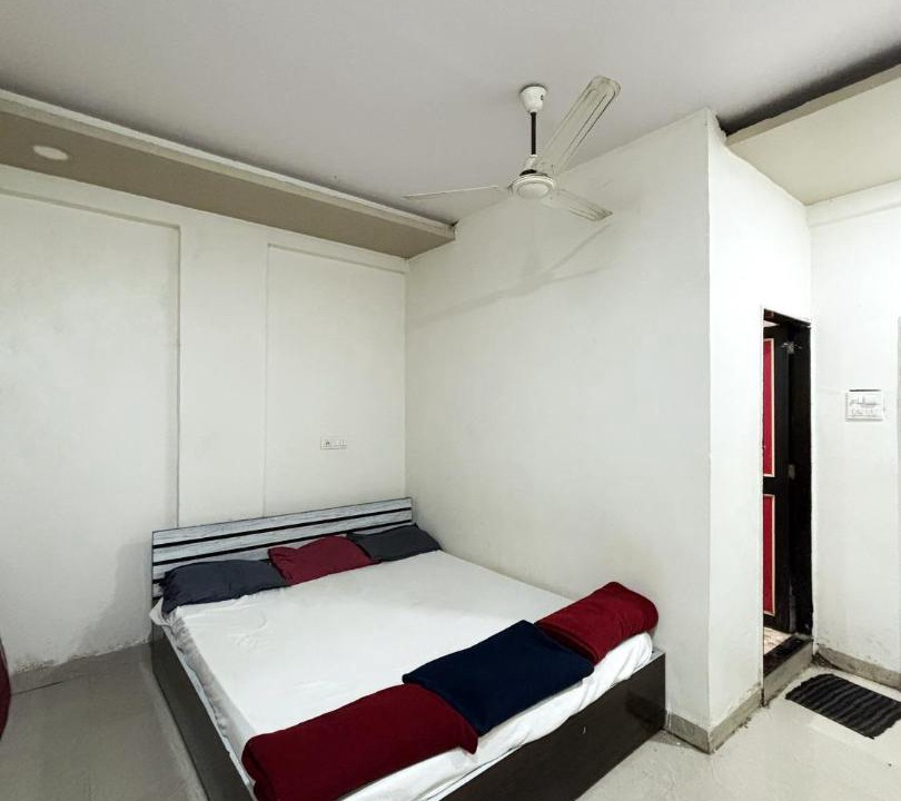 Photo of Bedroom in Tuljapur