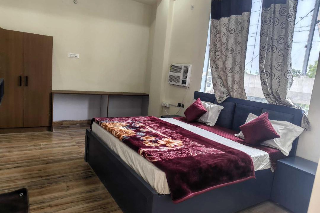 Photo of Bedroom in Alambagh