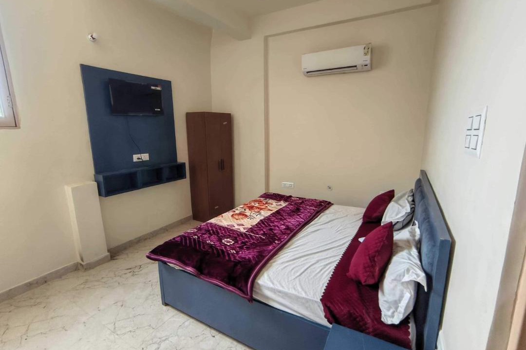 Photo of Bedroom in Alambagh
