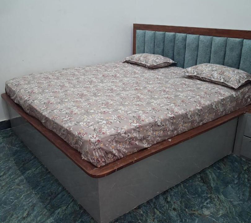 Photo of Bedroom in Etah