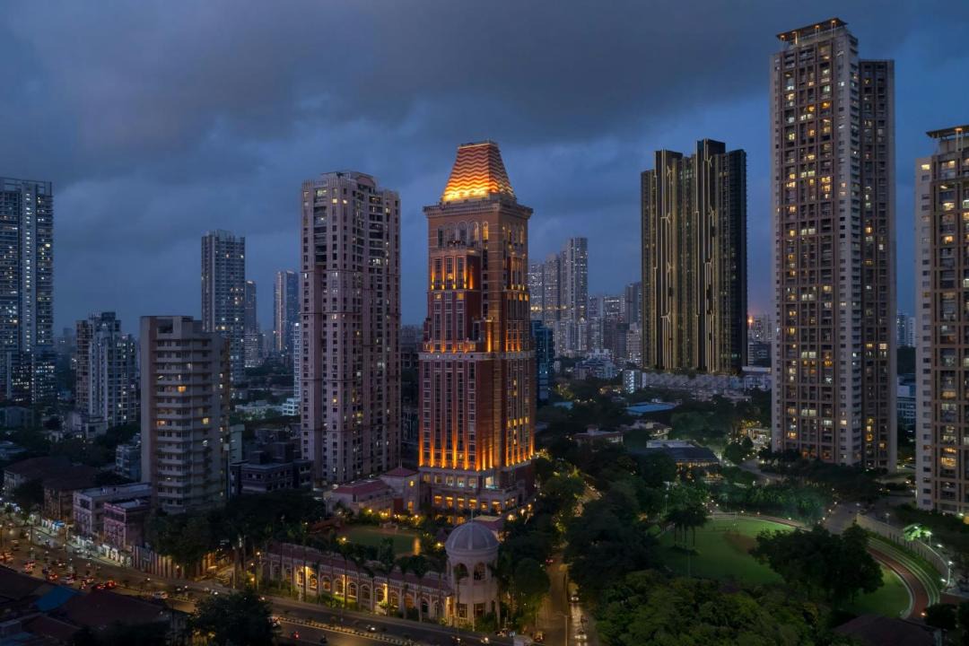 Photo of Others in Parel
