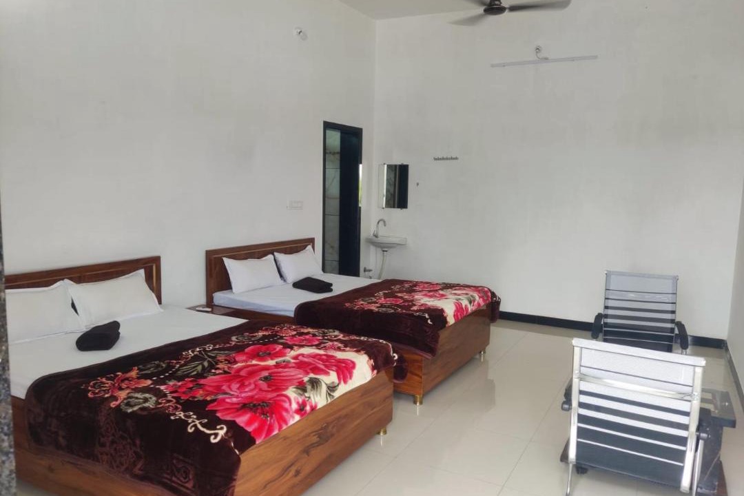 Photo of Bedroom in Desuri