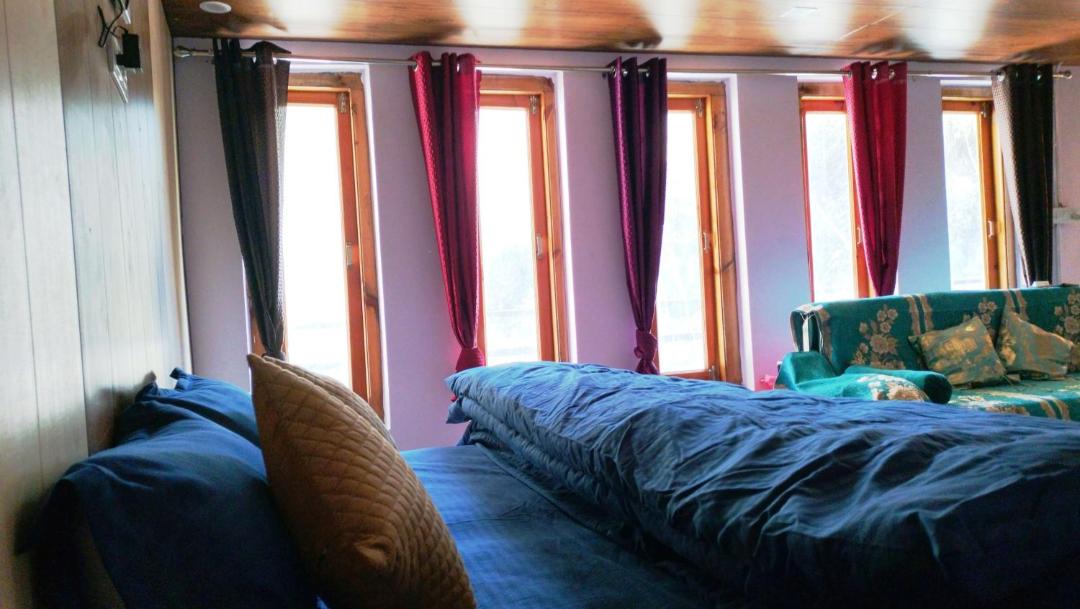 Photo of Bedroom in Yamunotri
