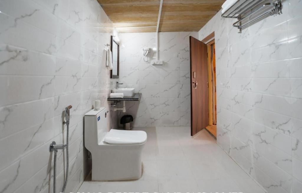Photo of Bathroom in Amar Sagar Pol